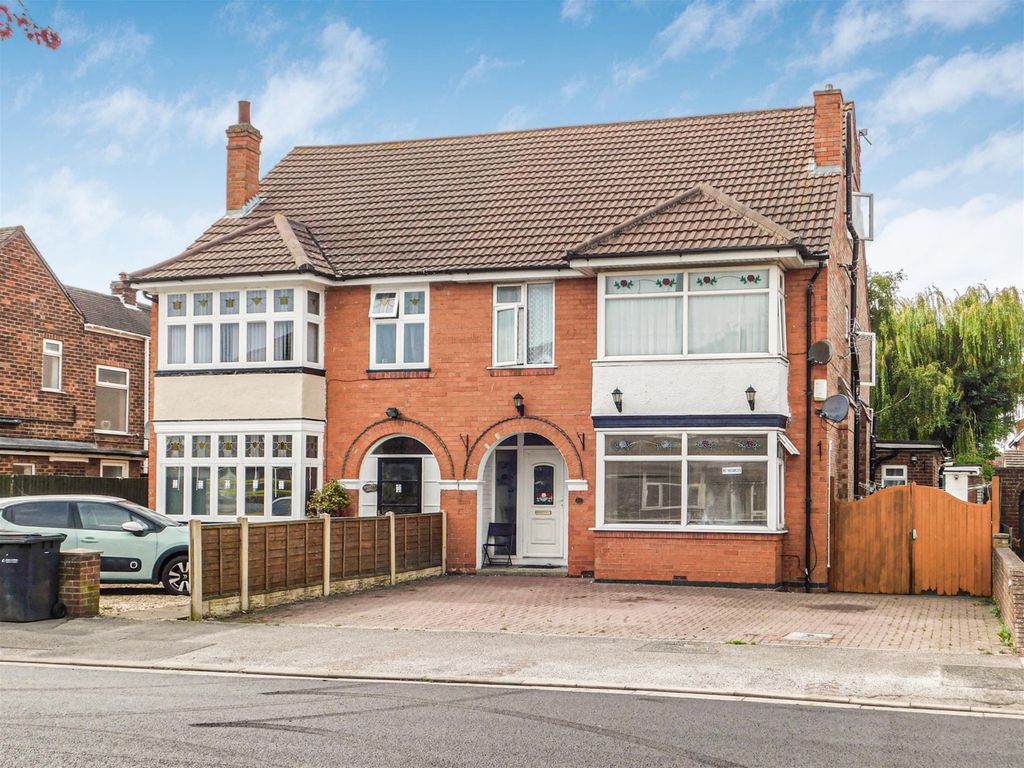 11 bed block of flats for sale in Sunningdale Drive, Skegness, Lincs