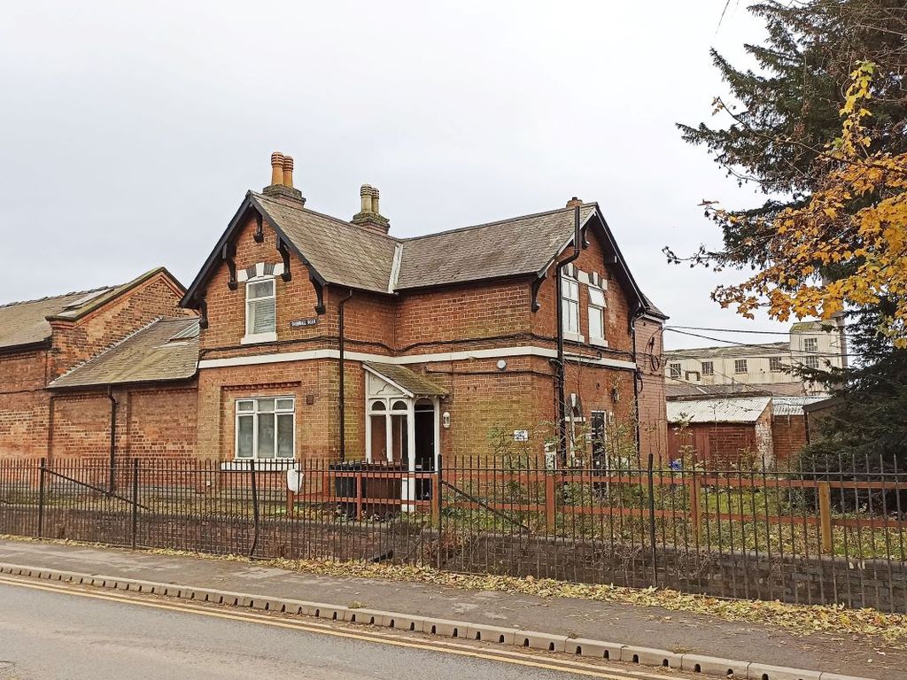 2 bed flat for sale in Phoenix House, 286 Shobnall Road, BurtonOn