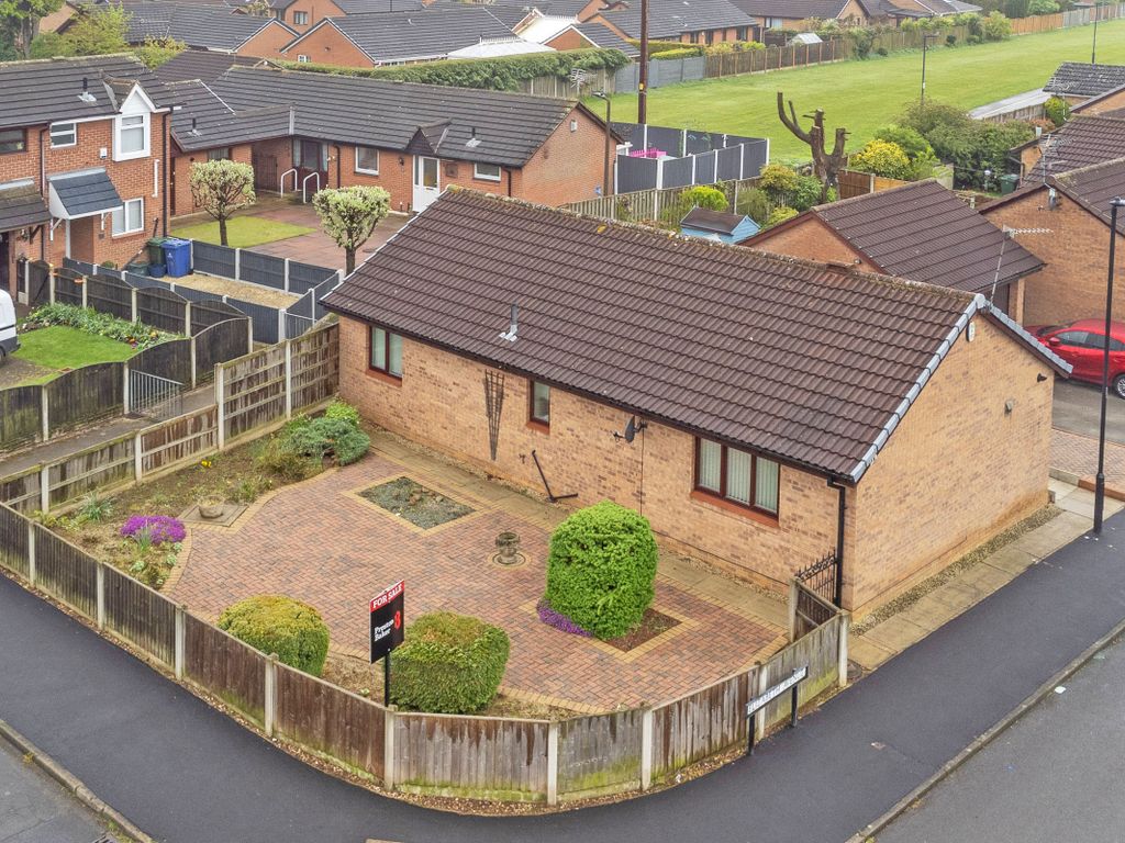 2 bed detached bungalow for sale in Elizabeth Avenue, Kirk Sandall