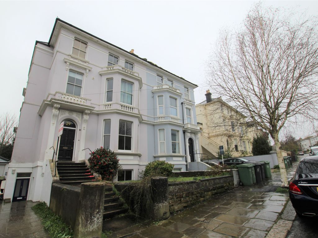 2 bed flat to rent in Pevensey Road, St. LeonardsOnSea TN38 Zoopla