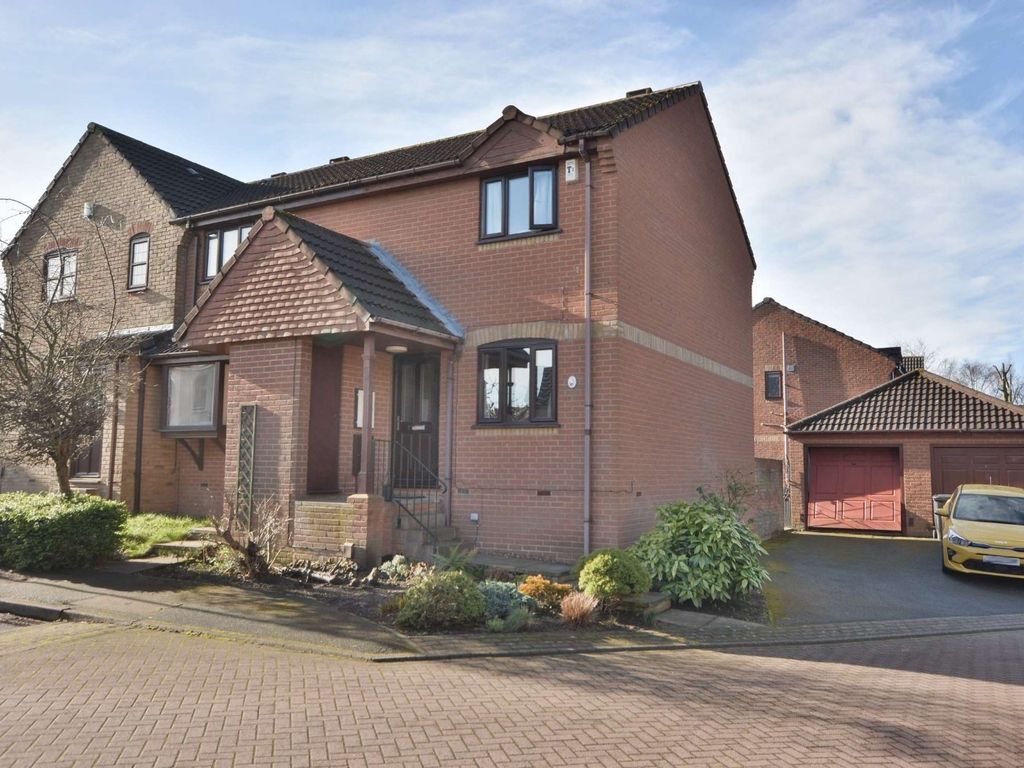 2 bed terraced house for sale in Longfield Drive, Halton, Leeds LS15