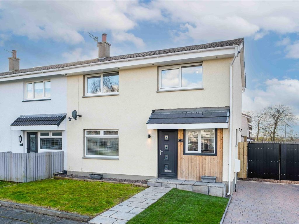 3 bed end terrace house for sale in Wynyard Green, East Kilbride
