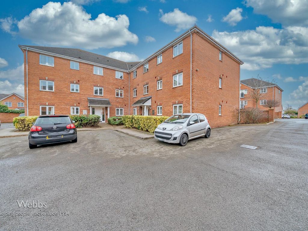 2 bed flat for sale in Squires Grove, Willenhall WV12, £125,000 Zoopla