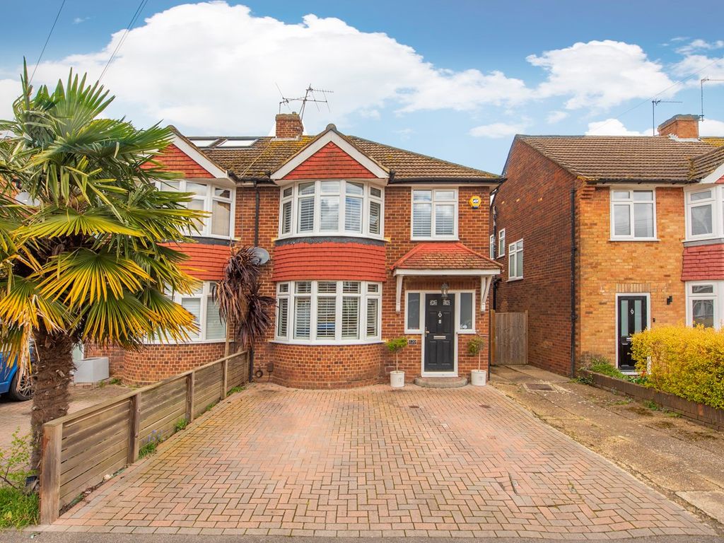 3 bed semidetached house for sale in Gaston Way, Shepperton TW17, £