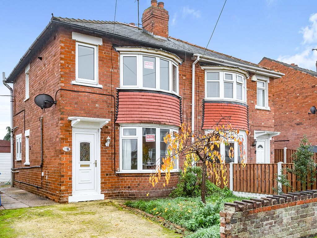 3 bed semidetached house for sale in Ingleborough Drive, Sprotbrough