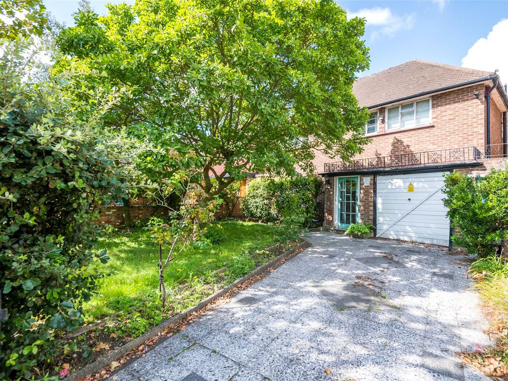 4 bed detached house for sale in Denmark Hill, London SE5, £1,400,000