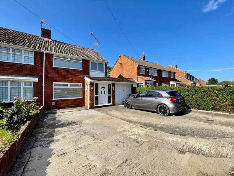 3 bed semidetached house for sale in Wingate Road, Dunstable LU5 Zoopla