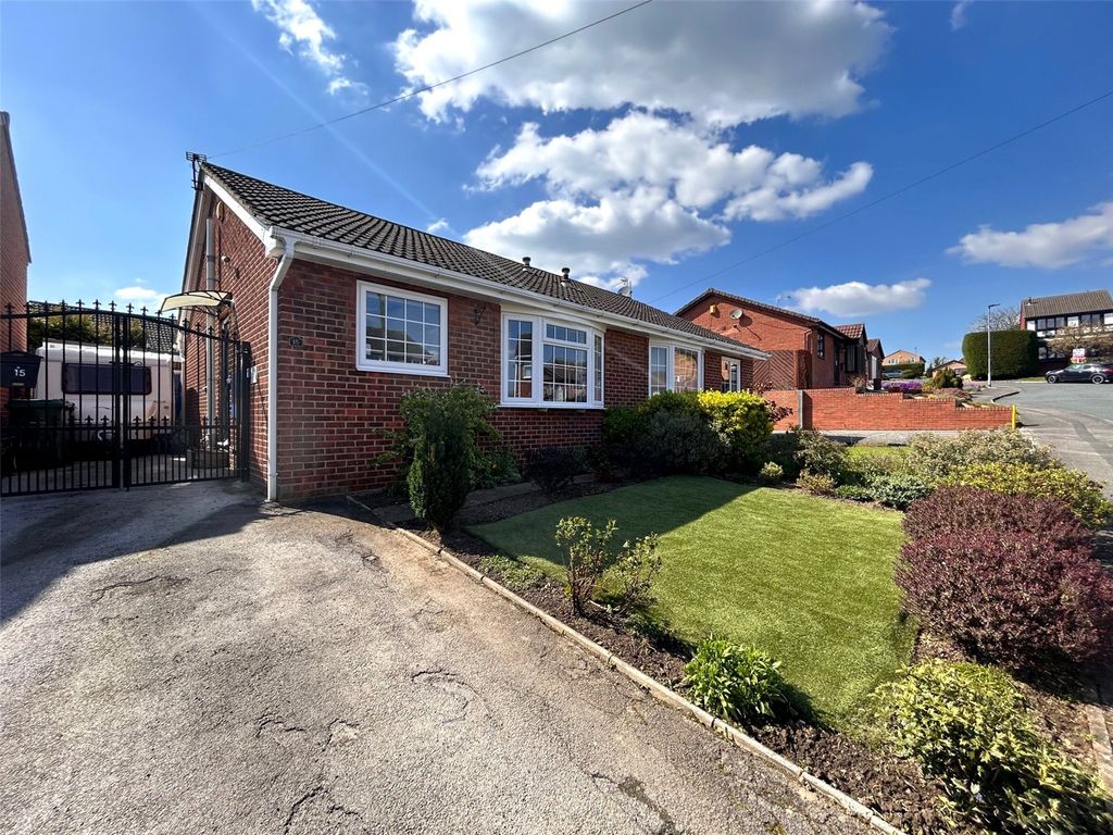 2 bed bungalow for sale in Woodmoor Rise, Crigglestone, Wakefield, West