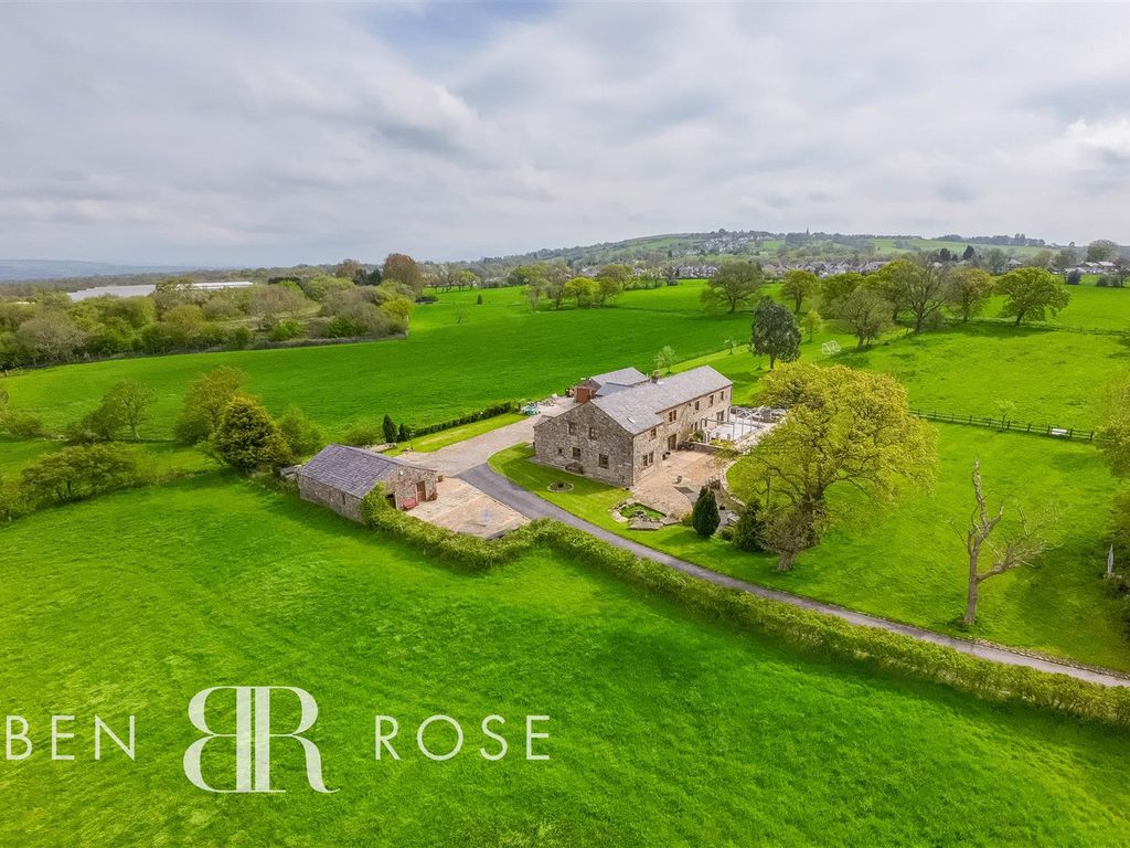 4 bed semidetached house for sale in Preston New Road, Mellor Brook