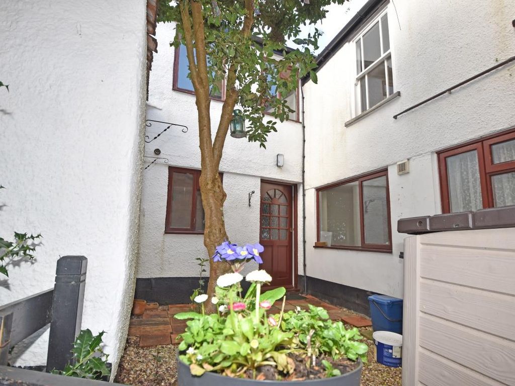 2 bed cottage for sale in 1A Church Street, Cullompton, Devon EX15, £139,950 Zoopla