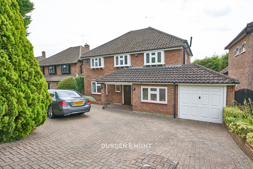 4 bed detached house for sale in Broadstrood, Loughton IG10 Zoopla