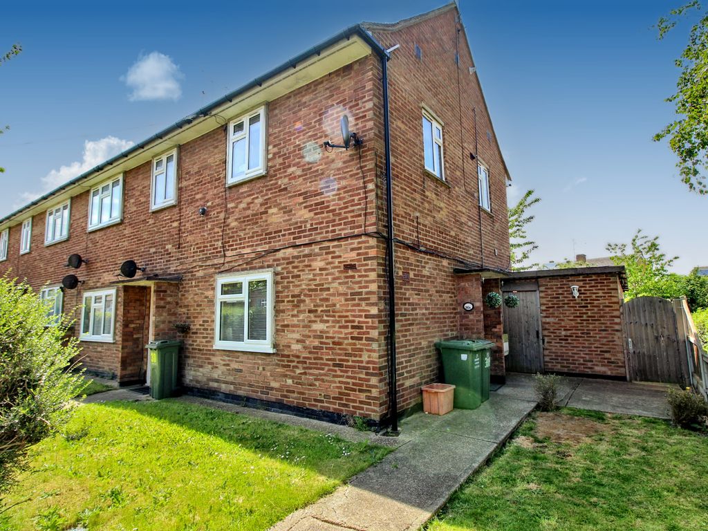 2 bed for sale in Appletree Way, Wickford SS11 Zoopla
