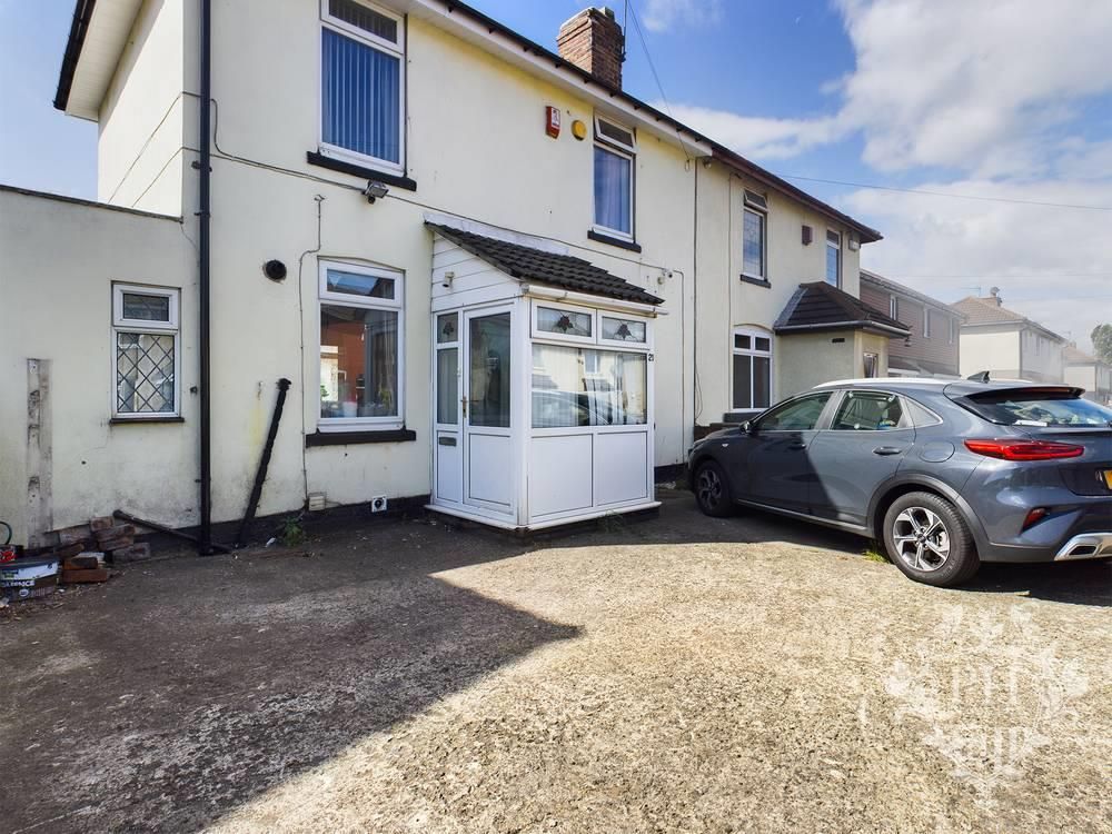 3 bed end terrace house for sale in Eversham Road, Grangetown