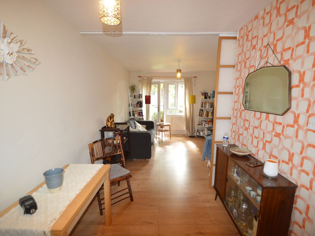 1 bed flat to rent in Stonebridge Road, London N15, £1,450 pcm Zoopla