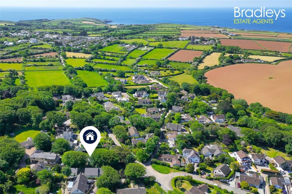 2 bed detached bungalow for sale in Perran Downs, Goldsithney, Penzance