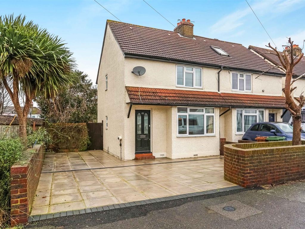 3 bed semidetached house for sale in Brinkley Road, Worcester Park KT4