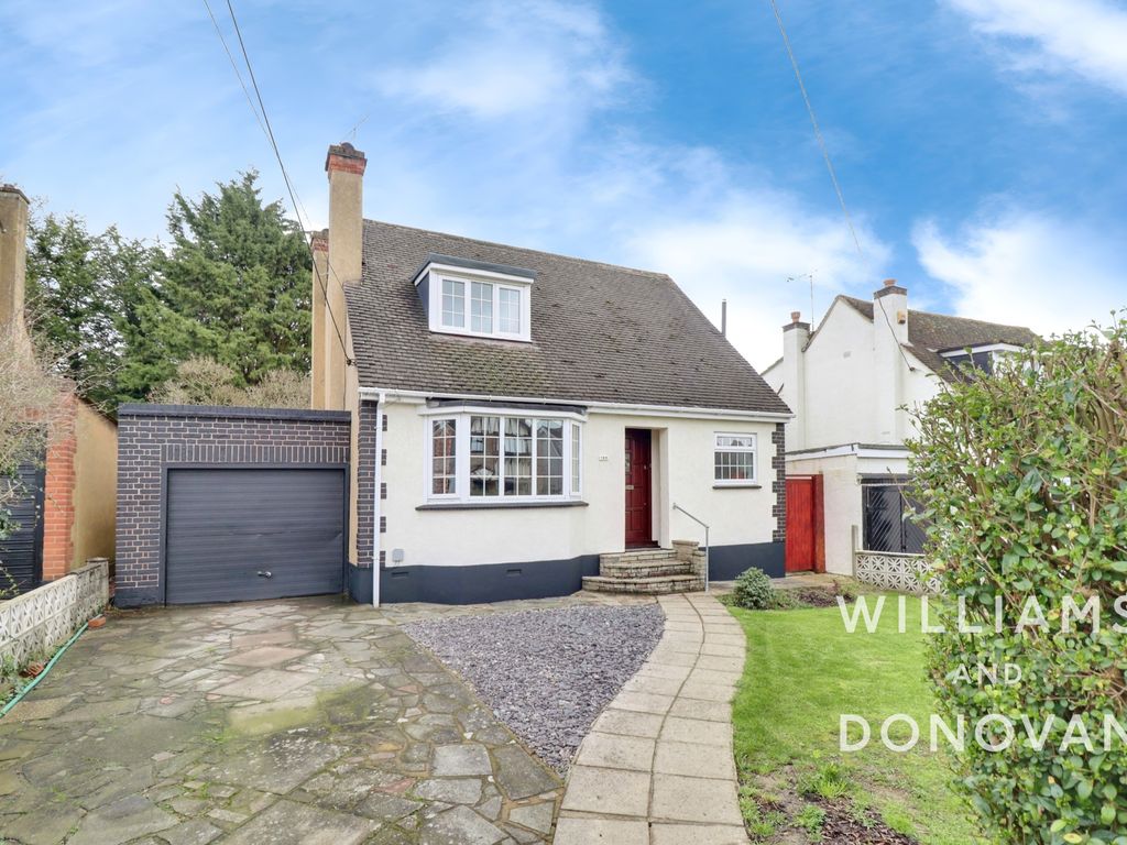 4 bed detached house for sale in Thundersley Park Road, Benfleet SS7, £