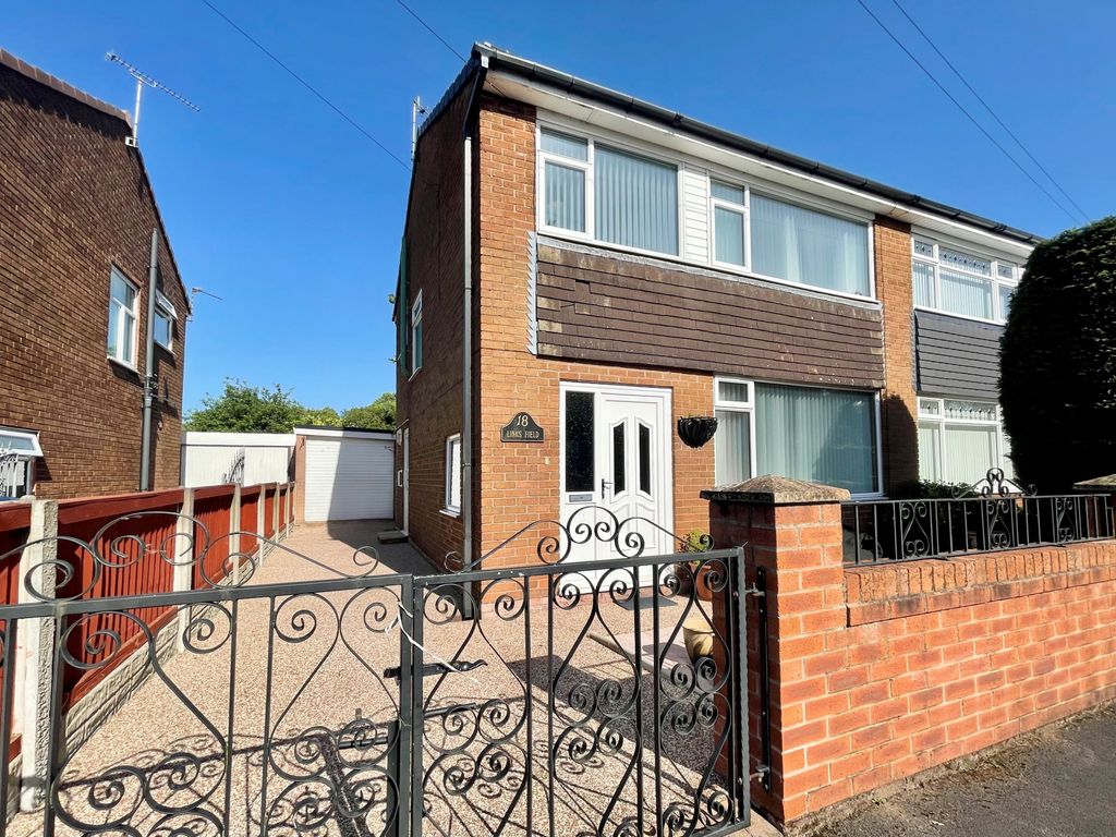 3 bed semidetached house for sale in Linksfield, Fulwood, Preston PR2