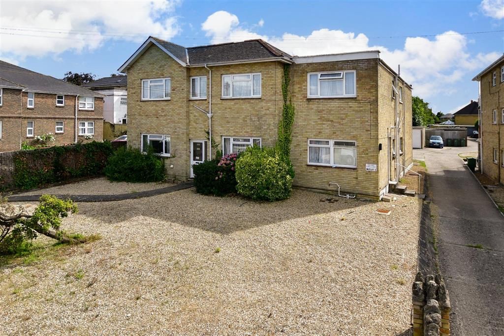 2 bed flat for sale in Great Preston Road, Ryde, Isle Of Wight PO33, £