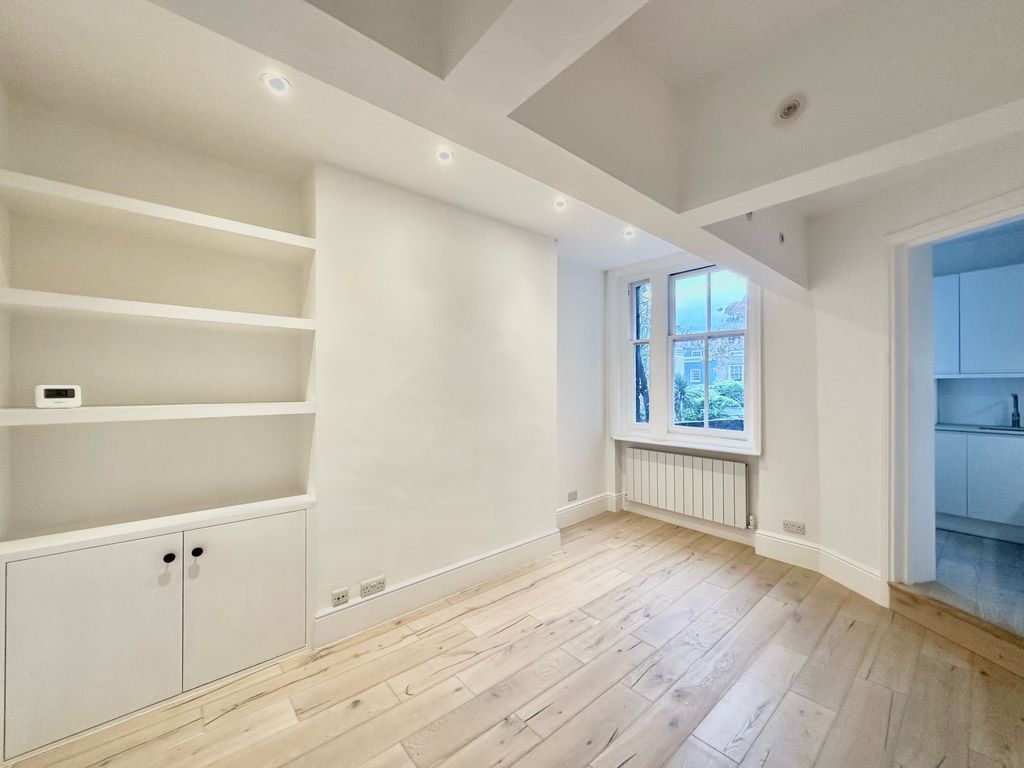 1 bed flat to rent in Fulham Road, London SW10, £2,600 pcm Zoopla