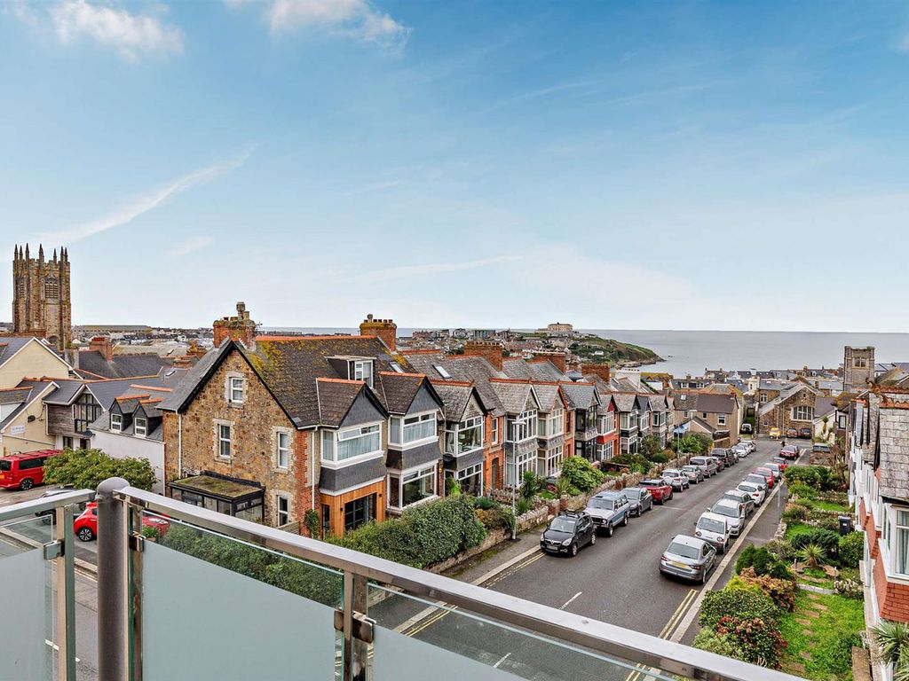 1 bed flat for sale in Marina Court, Mount Wise, Newquay TR7, £149,950