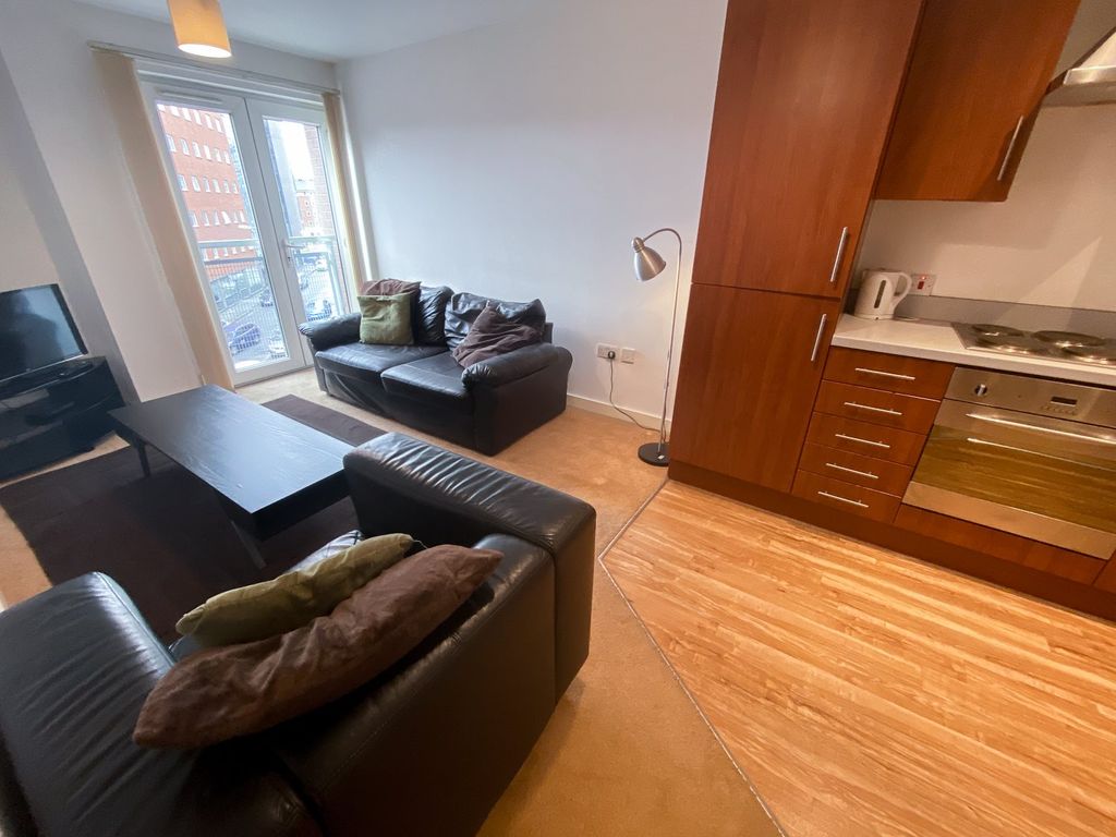 2 bed flat to rent in Marlborough Street, The Mono Building L3, £542