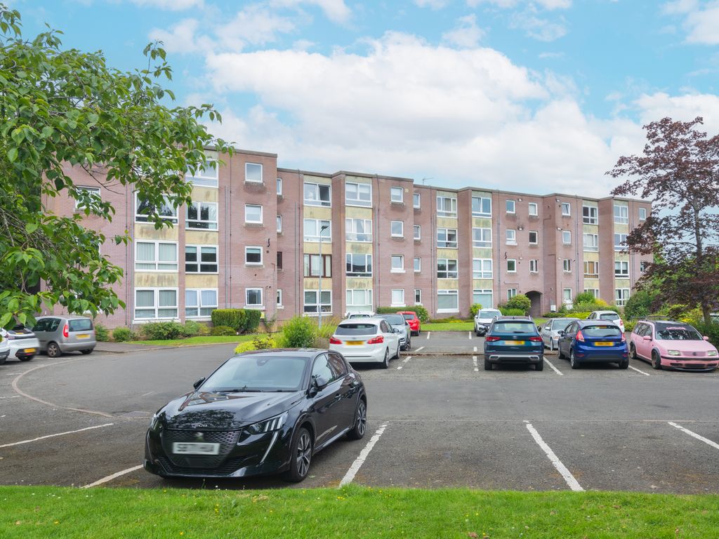 2 bed flat for sale in Vicarland Place, Cambuslang, Glasgow G72, £