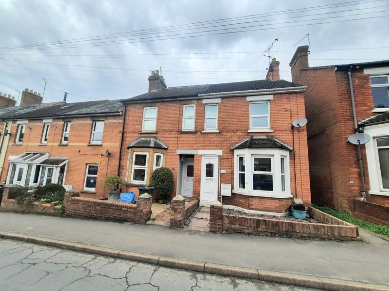 3 bed end terrace house for sale in Orchard Street, Yeovil BA20, £