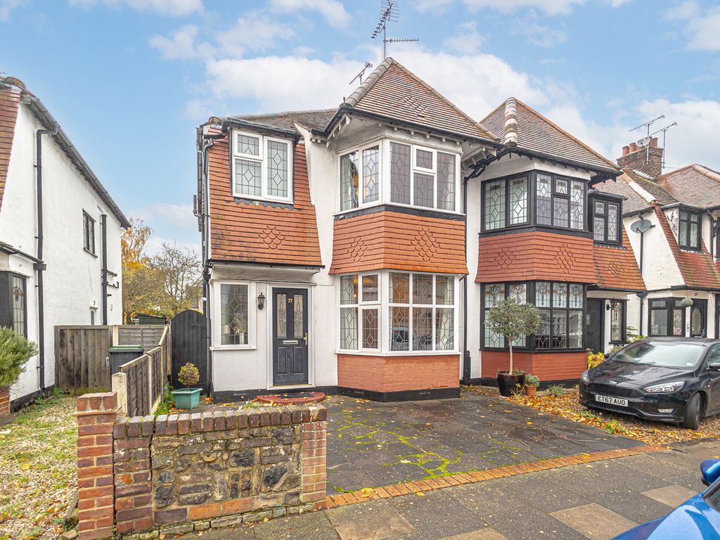 3 bed semidetached house for sale in Crowborough Road, SouthendOnSea