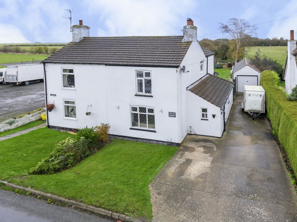 2 bed semidetached house for sale in Lock Road, North Cotes DN36 Zoopla