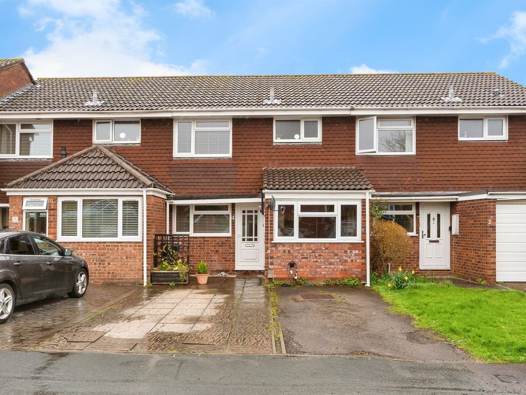 3 bed terraced house for sale in Rowan Way, Hanham, Bristol BS15, £