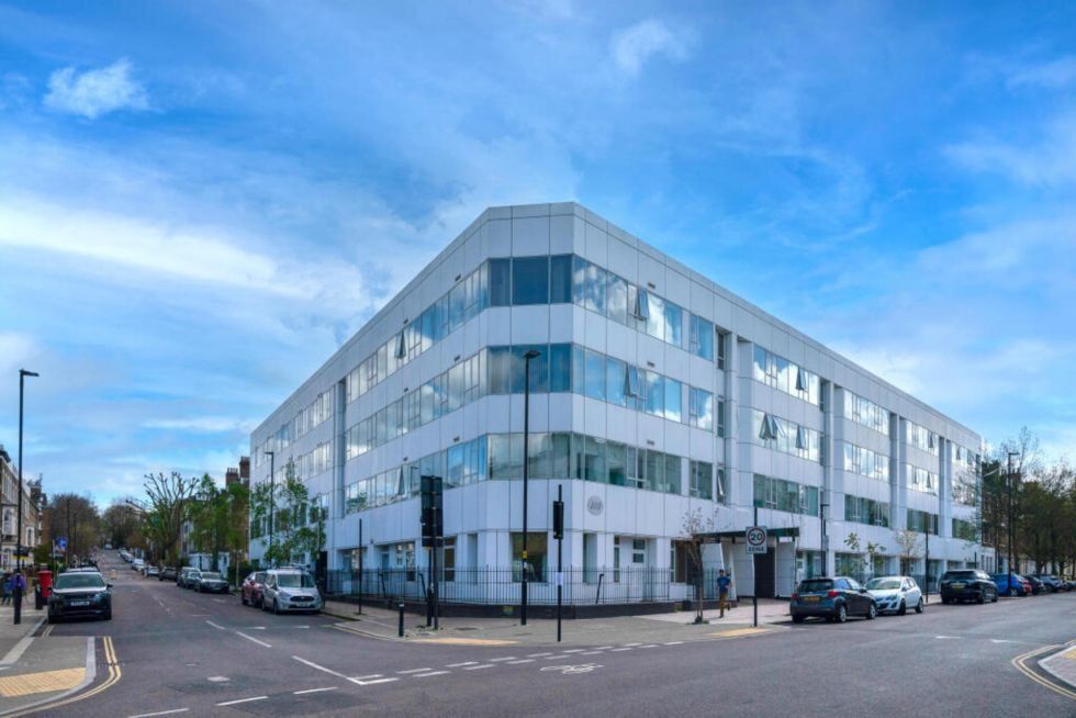 2 bed flat to rent in Drayton Park, London N5, £2,600 pcm Zoopla