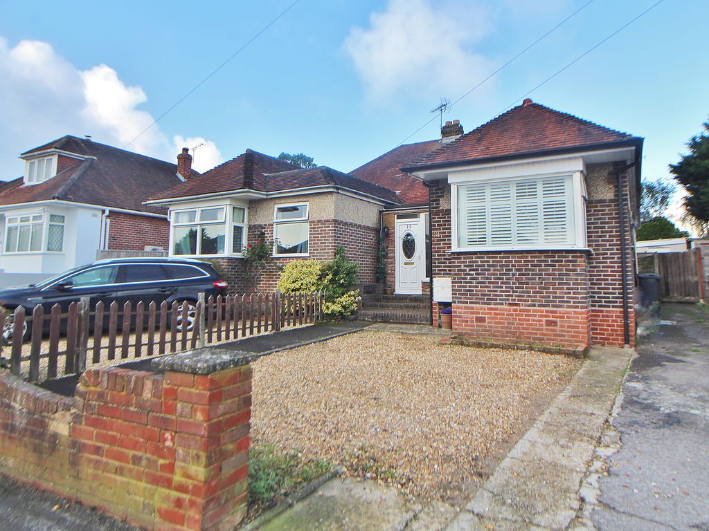 3 bed semidetached bungalow for sale in Elmwood Avenue, Waterlooville