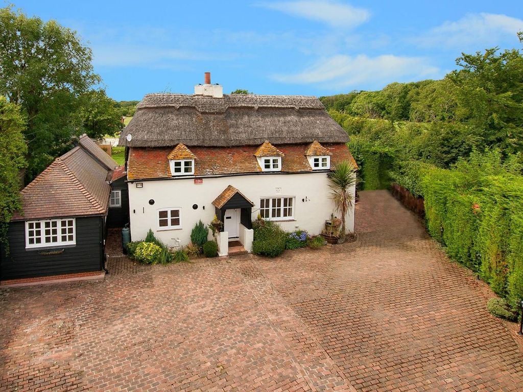 5 bed detached house for sale in Hicks Forstal Road, Hoath CT3 Zoopla