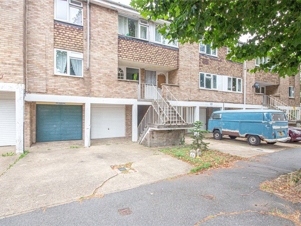 3 bed terraced house for sale in Goldings Crescent, Hatfield