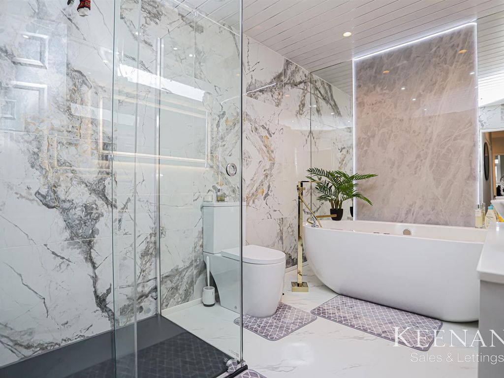 4 bed detached house for sale in Manchester Road, Clifton, Swinton