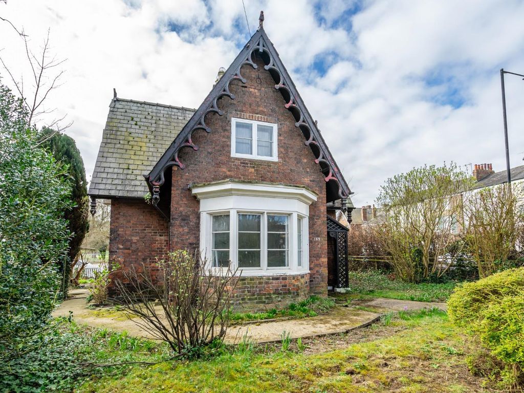 2 bed detached house for sale in Mount Vale, York YO24, £400,000 Zoopla