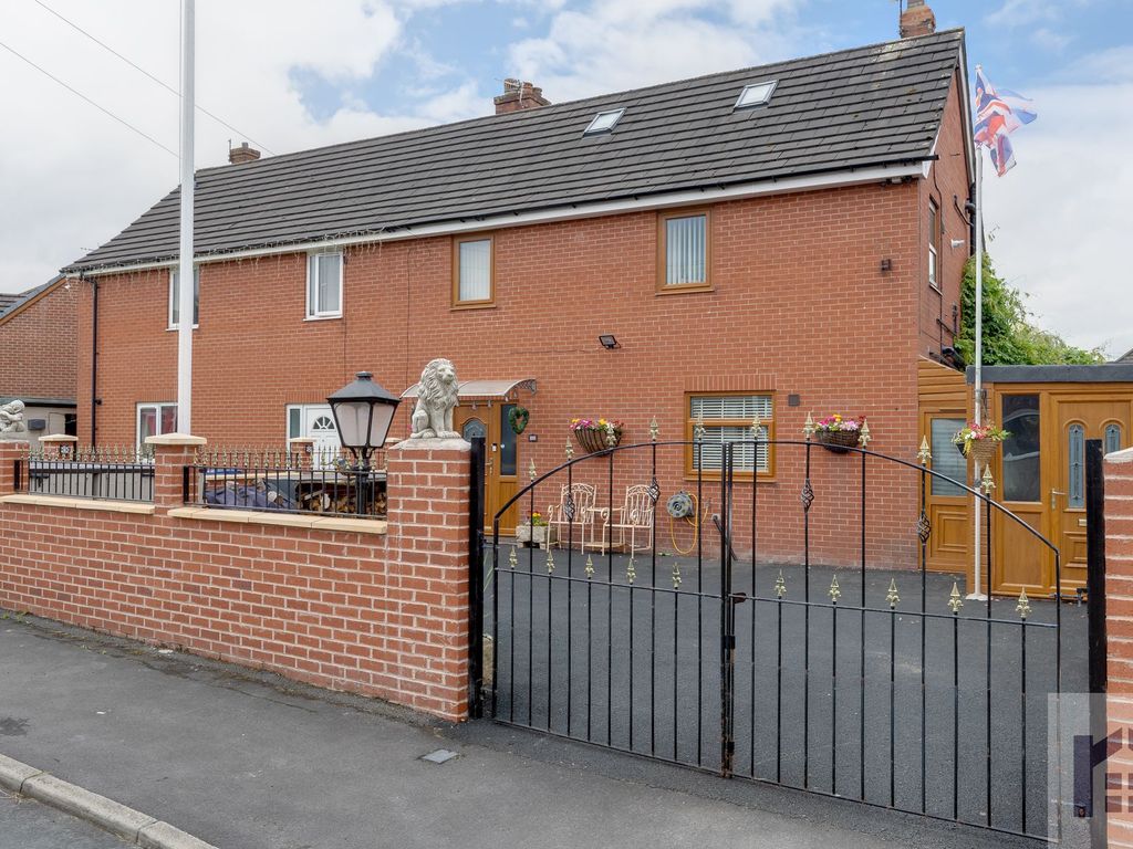 3 bed semidetached house for sale in Mavis Drive, Coppull PR7 Zoopla