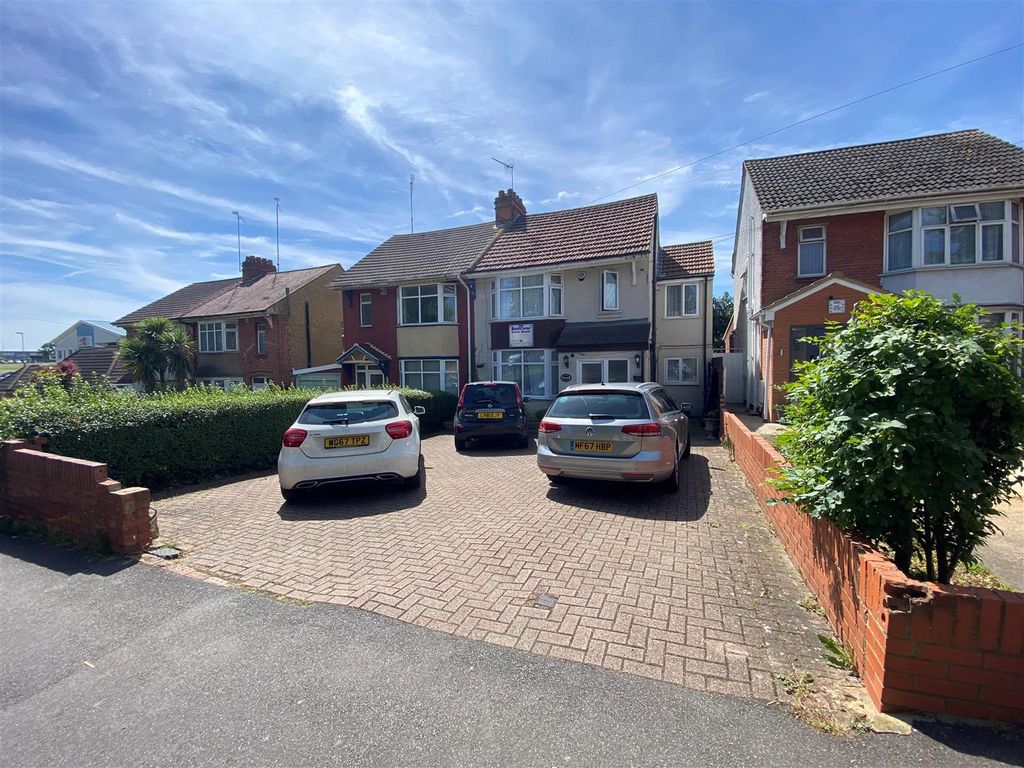 9 bed semidetached house for sale in Dunstable Road, Luton LU4 Zoopla