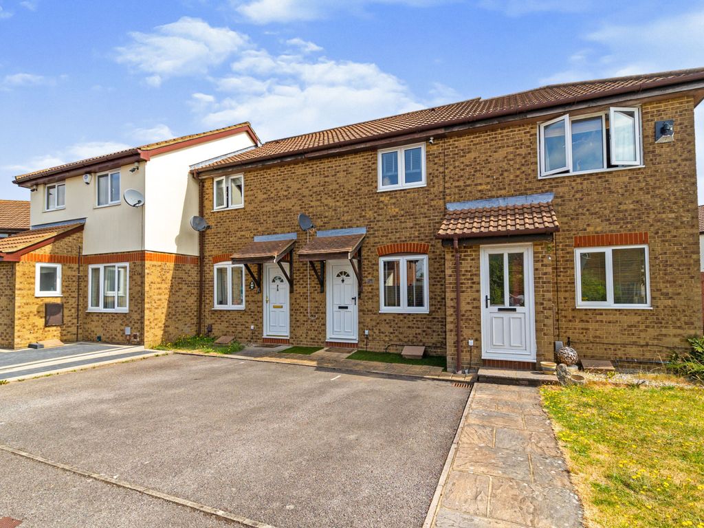 2 bed terraced house for sale in Readers Close, Dunstable LU6 Zoopla