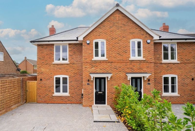 3 bed semidetached house for sale in Chapel Road, Flackwell Heath, High HP10 Zoopla