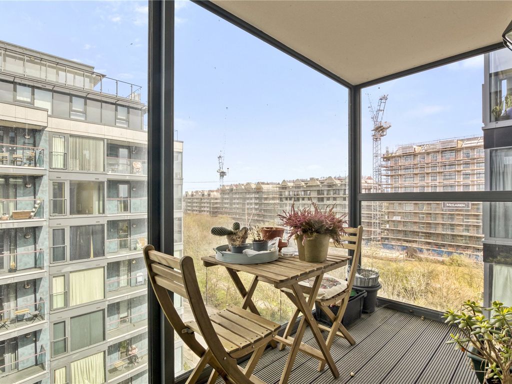 New home, 2 bed flat for sale in Egret Heights, Waterside Way, London