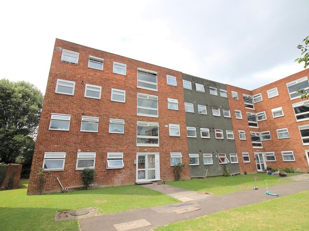 2 bed flat for sale in Memorial Close, Hounslow TW5 Zoopla