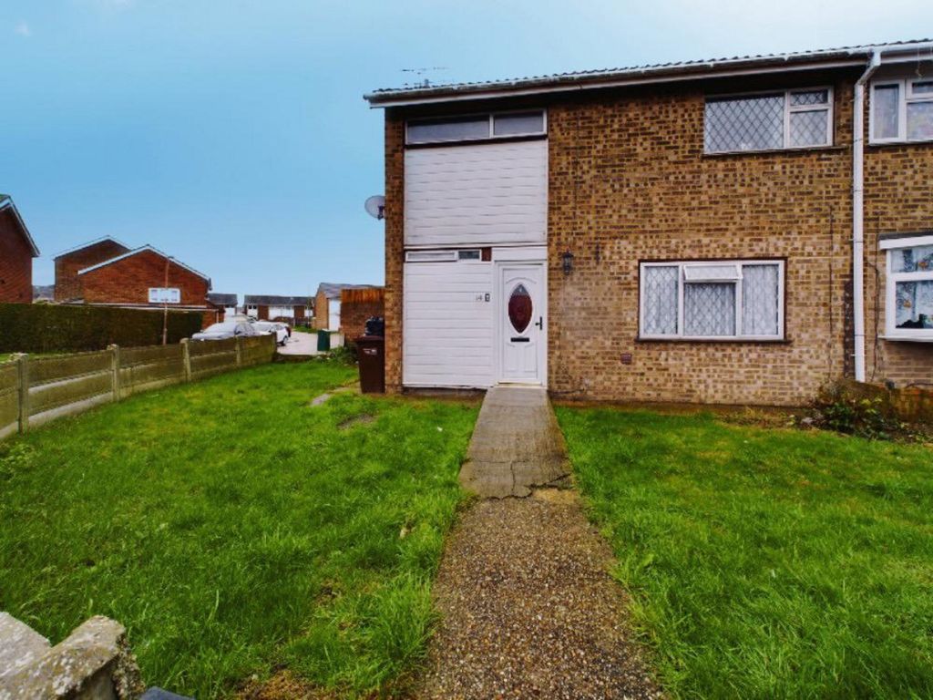 3 bed semidetached house for sale in Fifth Avenue, Canvey Island SS8