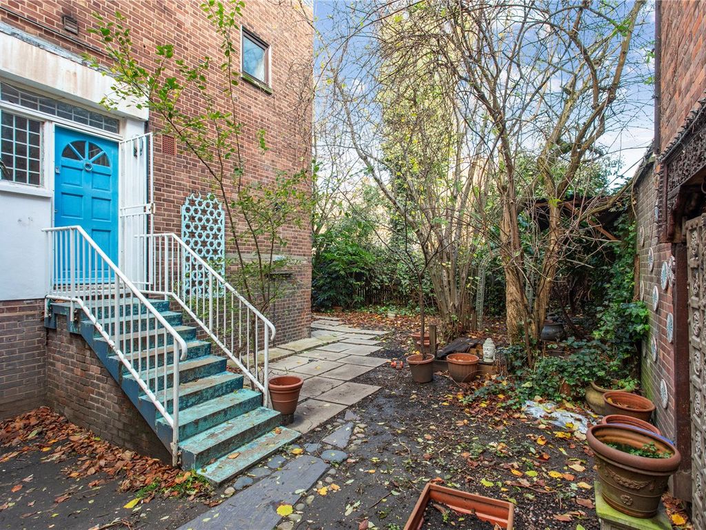 2 bed property for sale in Northampton Street, London N1, £725,000 Zoopla