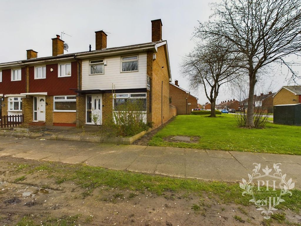 3 bed end terrace house for sale in Cargo Fleet Lane, Ormesby