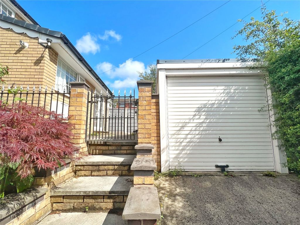 3 bed semidetached house for sale in King Street, Mossley OL5, £