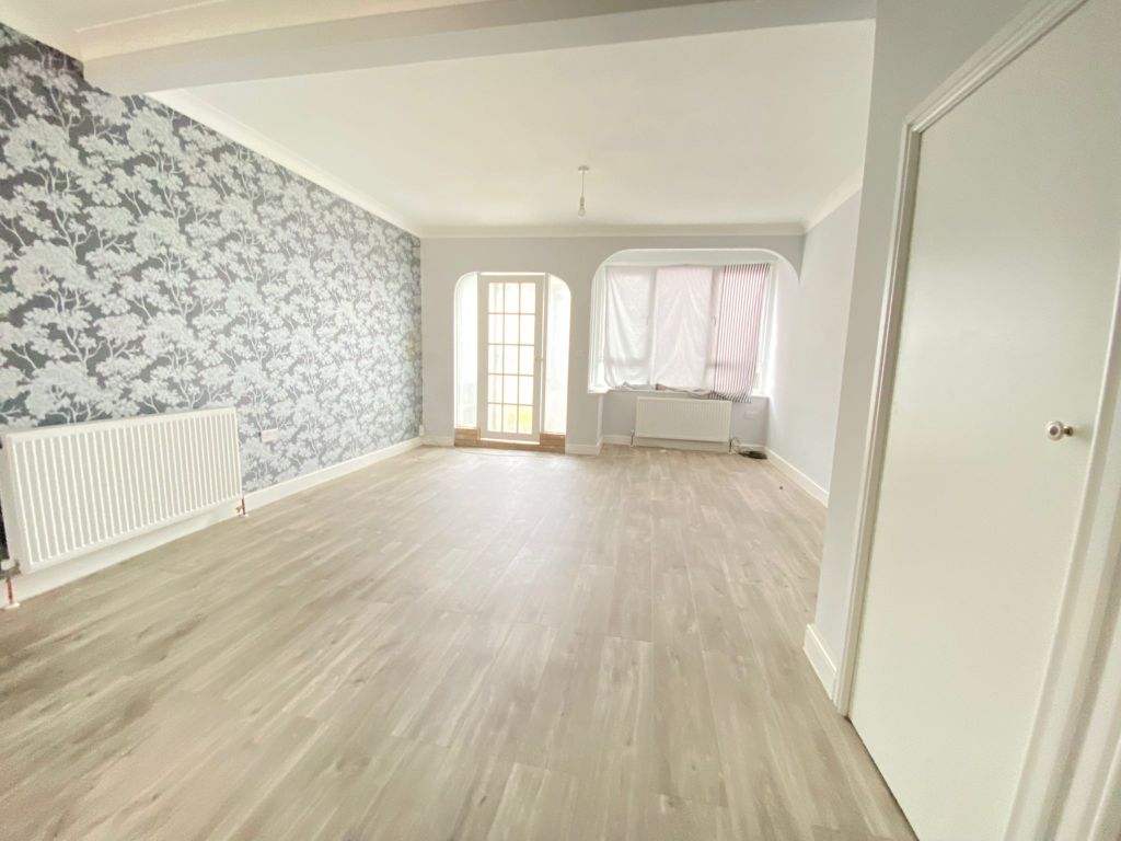 3 bed terraced house to rent in Beam Avenue, Dagenham RM10 Zoopla