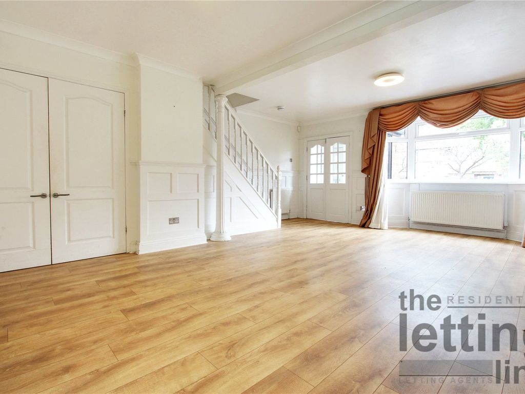 3 bed terraced house to rent in Kenilworth Crescent, Enfield, Middlesex