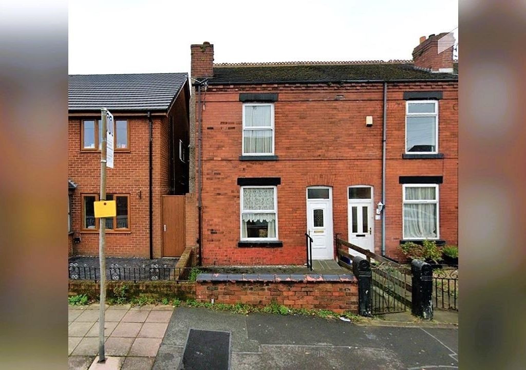 2 bed end terrace house for sale in Low Bank Road, AshtonInMakerfield